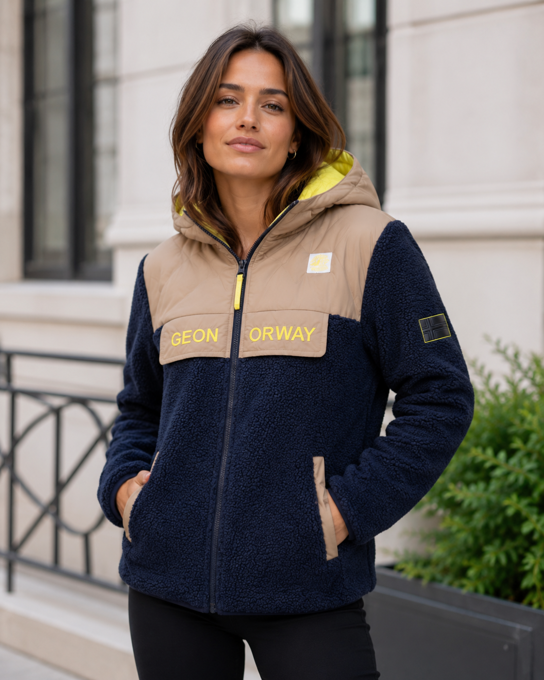 Veste femme Geonorway bleu marine et beige – Capuche doublée jaune